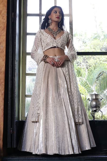 Shop Vikram Phadnis Ivory Blouse Net Embroidery Cut Dana V Neck Floral Jaal Bridal Lehenga Set at Aza Fashions Shop_Vikram Phadnis_Ivory Blouse Net Embroidery Cut Dana V Neck Floral Jaal Bridal Lehenga Set _at_Aza_Fashions