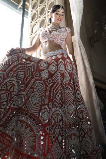 Buy Vikram Phadnis Peach Net Embroidery Beads V Neck Geometric Flora Art Bridal Lehenga Set Online at Aza Fashions Buy_Vikram Phadnis_Peach Net Embroidery Beads V Neck Geometric Flora Art Bridal Lehenga Set _Online_at_Aza_Fashions