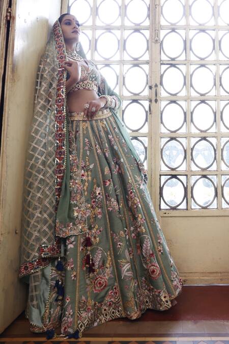 Vikram Phadnis Green Lehenga And Choli Silk Embroidered Thread V Abstract Floral Bridal Set Online at Aza Fashions Vikram Phadnis_Green Lehenga And Choli Silk Embroidered Thread V Abstract Floral Bridal Set _Online_at_Aza_Fashions