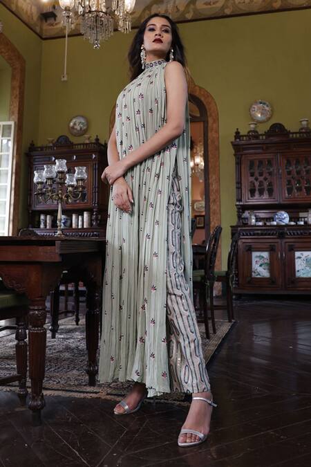 Vikram Phadnis Green Kurta Georgette Embroidered High Round Gathered Pant Set Online at Aza Fashions Vikram Phadnis_Green Kurta Georgette Embroidered High Round Gathered Pant Set _Online_at_Aza_Fashions