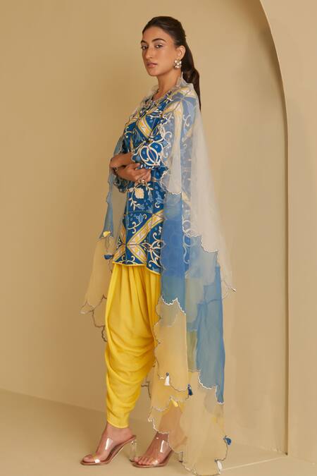 Shop Sage Saga Blue , , Veena Suvaarn Floral Print Kurta Pant Set Online at Aza Fashions Shop_Sage Saga_Blue , , Veena Suvaarn Floral Print Kurta Pant Set _Online_at_Aza_Fashions