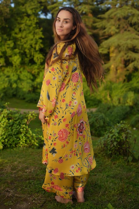 RAAS LIFE_Yellow Velvet Embroidery V-neck Devi Kyaari Print Tunic _Online_at_Aza_Fashions