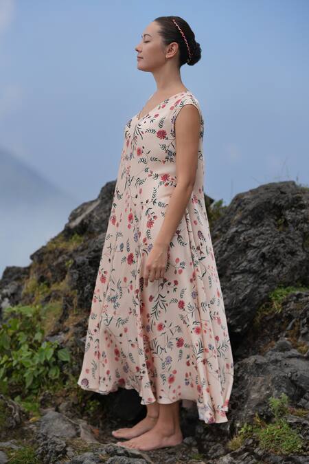 RAAS LIFE_Cream Velvet Embroidery V-neck Malini Jhilmil Floral Print Maxi Dress _at_Aza_Fashions