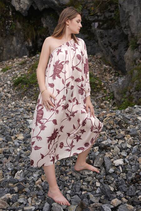 RAAS LIFE_Beige Velvet Embroidery One Shoulder Maya Floral Print One-shouler Dress _Online_at_Aza_Fashions