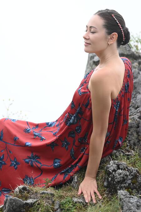 Buy_RAAS LIFE_Red Velvet Embroidery One Shoulder Maya Floral Daali Print Dress _Online_at_Aza_Fashions