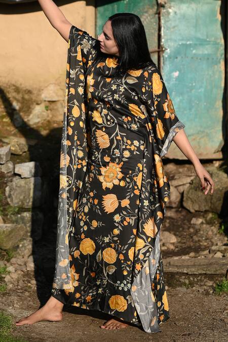 RAAS LIFE_Black Velvet Round Neck Vegan Silk Floral Print Kaftan _at_Aza_Fashions