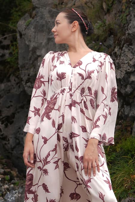 Buy_RAAS LIFE_White Velour Embroidery V-neck Shringara Printed Maxi Dress _Online_at_Aza_Fashions