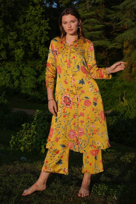 RAAS LIFE_Yellow Velvet Embroidery Collared Kyaari Floral Print Tunic _Online_at_Aza_Fashions