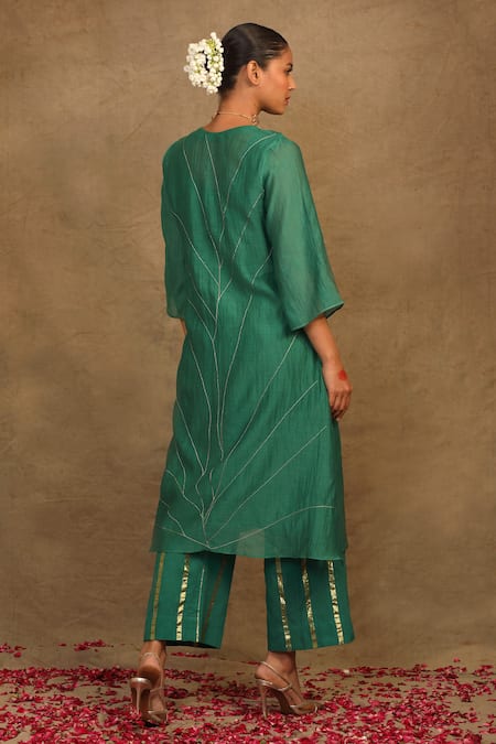 Trendy Tokari_Green Silk, Chanderi Mirrors, Metallic Spluttered Embroidered Kurta Pant Set _at_Aza_Fashions