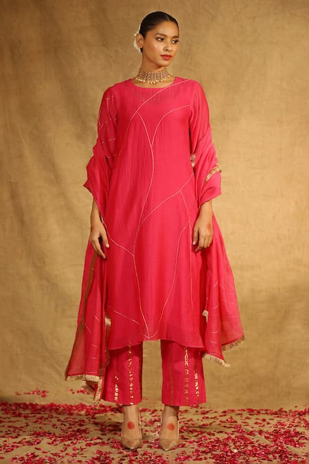 Trendy tokari Pink Silk Chanderi Embroidery Metallic Thread Round Kurta Pant Set 