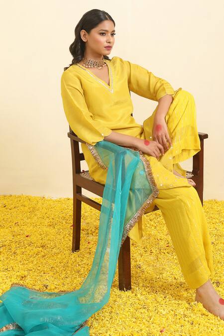 Shop Trendy Tokari Yellow Silk, Tissue Embroidery, Zari, Tassels V-neck Sheesha Kurta Pant Set Shop_Trendy Tokari_Yellow Silk, Tissue Embroidery, Zari, Tassels V-neck Sheesha Kurta Pant Set