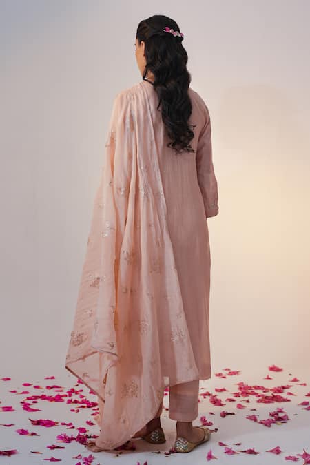 Label Mansi Nagdev Peach Hand Embroidered Kurta Set 