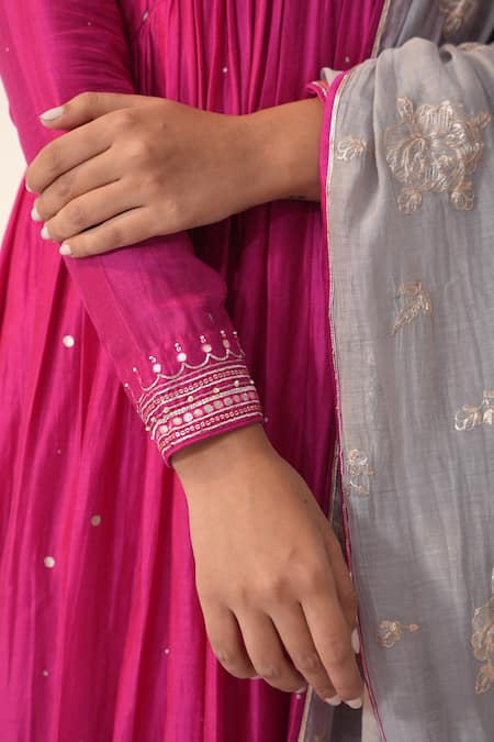 Buy_Label Mansi Nagdev_Red Cotton, Silk Embroidery, Gota Patti V-neck Tashreen Anarkali Trouser Set _Online_at_Aza_Fashions