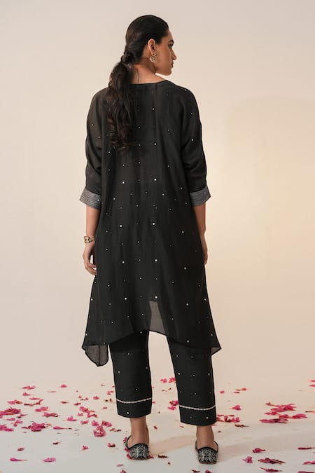 Shop_Label Mansi Nagdev_Black Cotton Silk Hand Embroidery Pittan V Neck Hiraya Kurta With Trouser _at_Aza_Fashions