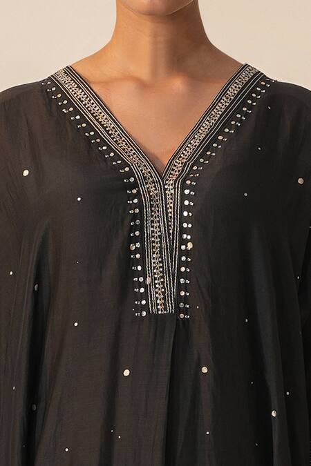 Label Mansi Nagdev_Black Cotton Silk Hand Embroidery Pittan V Neck Hiraya Kurta With Trouser _Online_at_Aza_Fashions