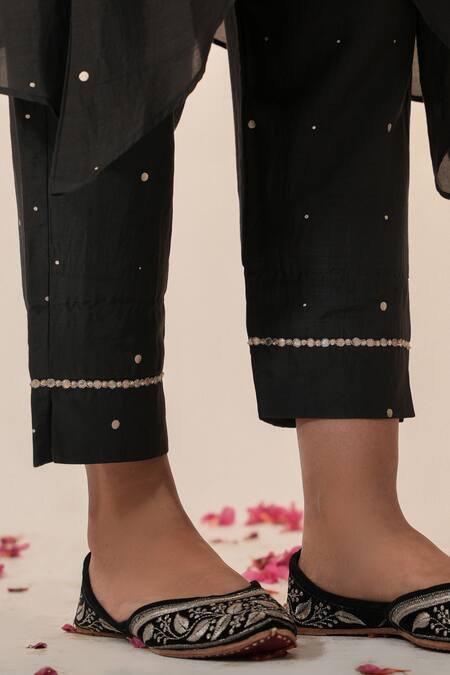 Shop_Label Mansi Nagdev_Black Cotton Silk Hand Embroidery Pittan V Neck Hiraya Kurta With Trouser _Online_at_Aza_Fashions