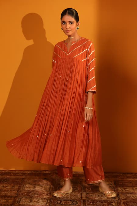 Sitaraa_Orange Chanderi, Silk Organza Embroidery, Ankan Gathered Anarkali Pant Set _at_Aza_Fashions
