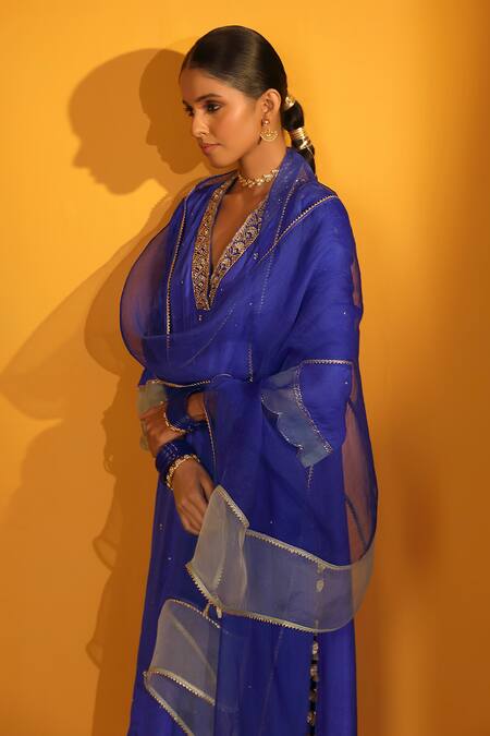 Shop_Sitaraa_Blue Organza, Silk Embroidery V-neck Saaj Kurta Pant Set _Online_at_Aza_Fashions