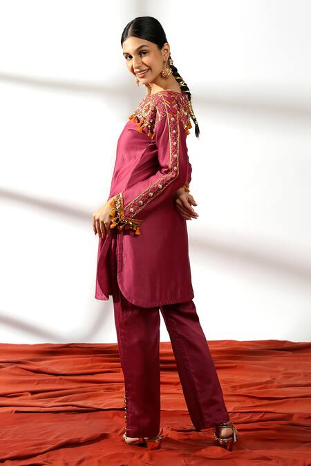 Leela By A Purple Chanderi, Linen Tassels Round Flora Embellished Short Kurta With Pant Online at Aza Fashions Leela By A_Purple Chanderi, Linen Tassels Round Flora Embellished Short Kurta With Pant _Online_at_Aza_Fashions