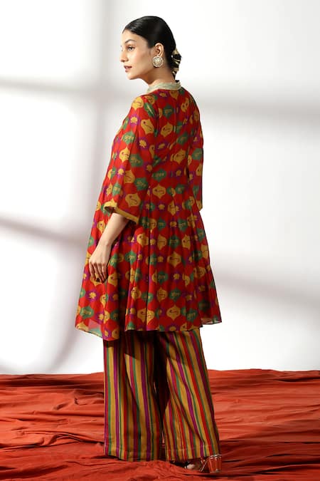 Shop Leela By A Red Chanderi, Linen, Cotton Embroidery Mandarin Temple Arch Print Kurta Set at Aza Fashions Shop_Leela By A_Red Chanderi, Linen, Cotton Embroidery Mandarin Temple Arch Print Kurta Set _at_Aza_Fashions