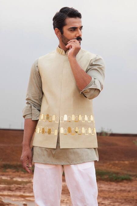 Buy_Runit Gupta_Ivory Vegan Silk Hand Dyed Khidki Motifs Bundi Kurta Set _Online_at_Aza_Fashions