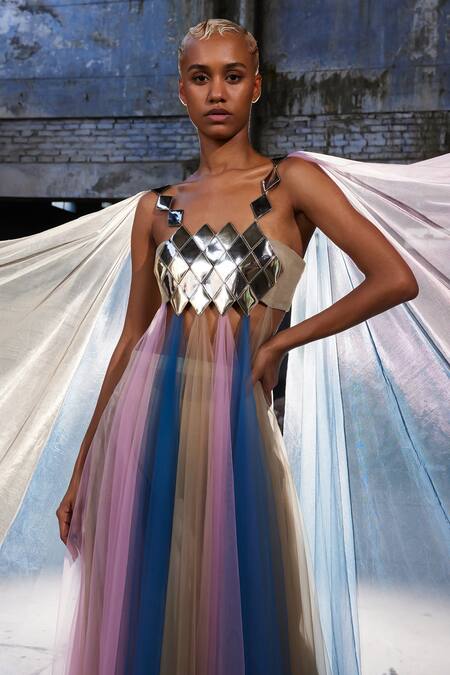 Akhl Gold Lurex-tulle (57% Metallic Yarn 43% Color Blocked Panelled Kaftan With Skirt Online at Aza Fashions Akhl_Gold Lurex-tulle (57% Metallic Yarn 43% Color Blocked Panelled Kaftan With Skirt _Online_at_Aza_Fashions