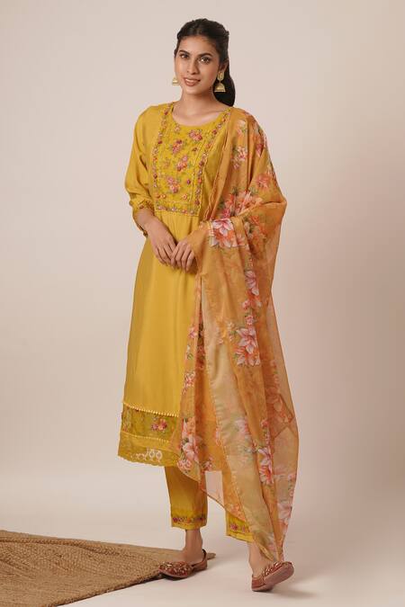 Buy_Tuli_Yellow Viscose, Silk, Chiffon Embroidery Round Floral Straight Kurta And Pant Set_Online_at_Aza_Fashions