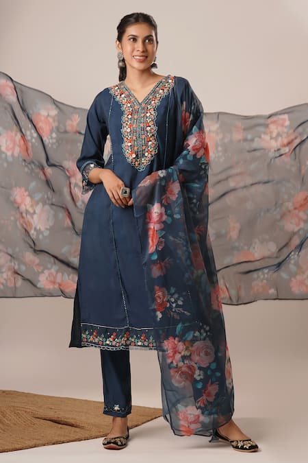 Buy_Tuli_Blue Viscose, Silk, Chiffon Tassels, Embroidery Avani Azha Kurta Pant Set
