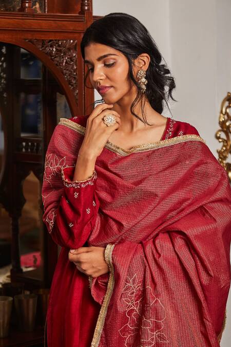 Buy BO Tree Maroon Thin Raw Silk Embroidered Zari V Neck Blush Kurta Set Online at Aza Fashions Buy_BO Tree_Maroon Thin Raw Silk Embroidered Zari V Neck Blush Kurta Set_Online_at_Aza_Fashions