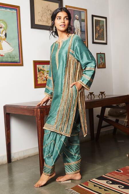 Shop_BO Tree_Green Thin Raw Silk Embellished Lace Notched Banni Kurta Set_Online_at_Aza_Fashions