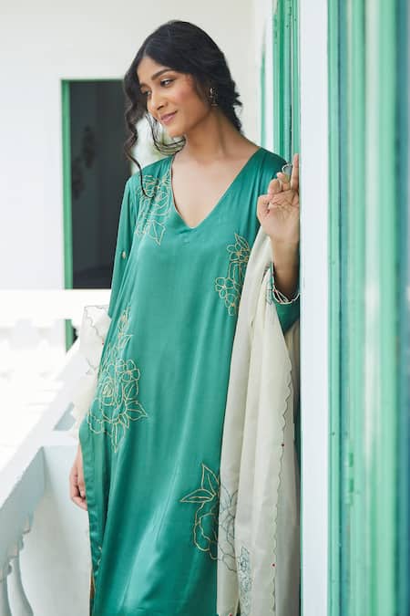 BO Tree Green Modal, Satin, Silk, Tissue Embroidery V-neck Panna Kurta Pant Set Online at Aza Fashions BO Tree_Green Modal, Satin, Silk, Tissue Embroidery V-neck Panna Kurta Pant Set_Online_at_Aza_Fashions