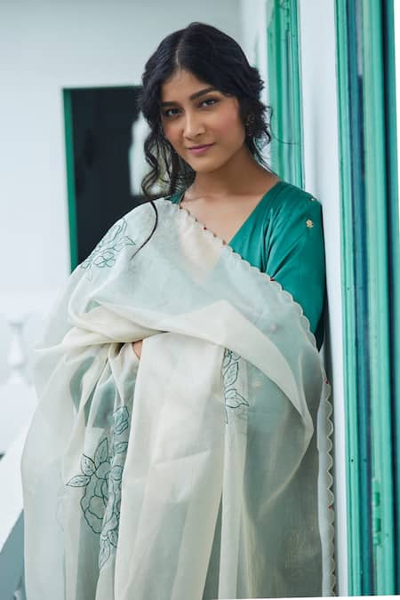 Buy BO Tree Green Modal, Satin, Silk, Tissue Embroidery V-neck Panna Kurta Pant Set Online at Aza Fashions Buy_BO Tree_Green Modal, Satin, Silk, Tissue Embroidery V-neck Panna Kurta Pant Set_Online_at_Aza_Fashions