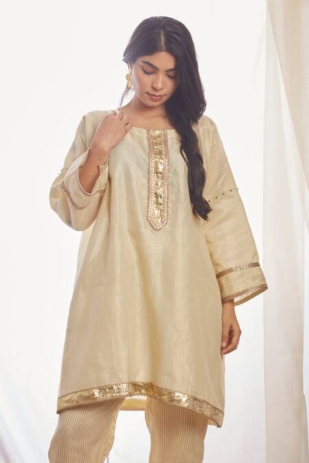 BO Tree_Off White Cotton Zari Embellished Lappa Lace Round Old Kurta And Pant Set_Online_at_Aza_Fashions