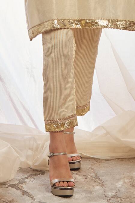 Buy_BO Tree_Off White Cotton Zari Embellished Lappa Lace Round Old Kurta And Pant Set_Online_at_Aza_Fashions