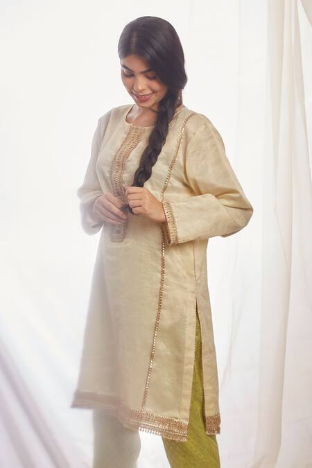 BO Tree_Off White Cotton Zari Embellished Lace Round Mogra Short Kurta And Banarasi Pant_Online_at_Aza_Fashions