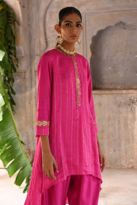 Buy_Deep Thee_Fuchsia Silk Zari Round Neck Placement Embroidered Kurta And Pant Set _Online_at_Aza_Fashions