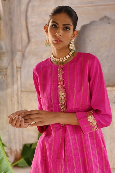 Shop_Deep Thee_Fuchsia Silk Zari Round Neck Placement Embroidered Kurta And Pant Set _Online_at_Aza_Fashions