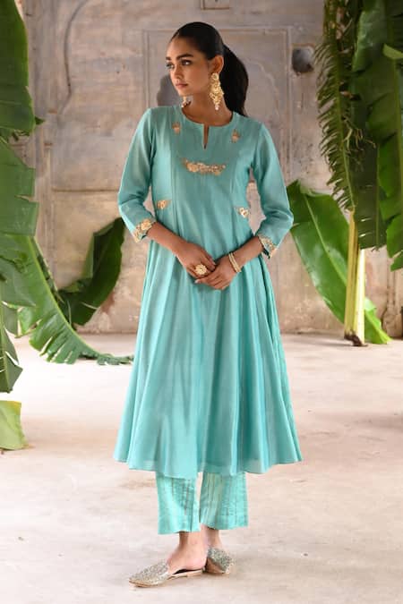 Deep Thee_Blue Silk, Chanderi, Organza Bloom Crest Embroidered Yoke Kurta Pant Set _Online_at_Aza_Fashions