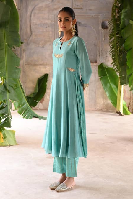 Buy_Deep Thee_Blue Silk, Chanderi, Organza Bloom Crest Embroidered Yoke Kurta Pant Set _Online_at_Aza_Fashions