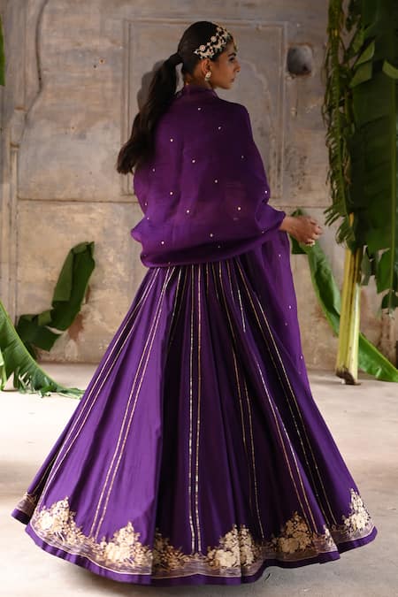 Deep Thee Guchha Phool Embroidered Kali Lehenga Blouse Set 