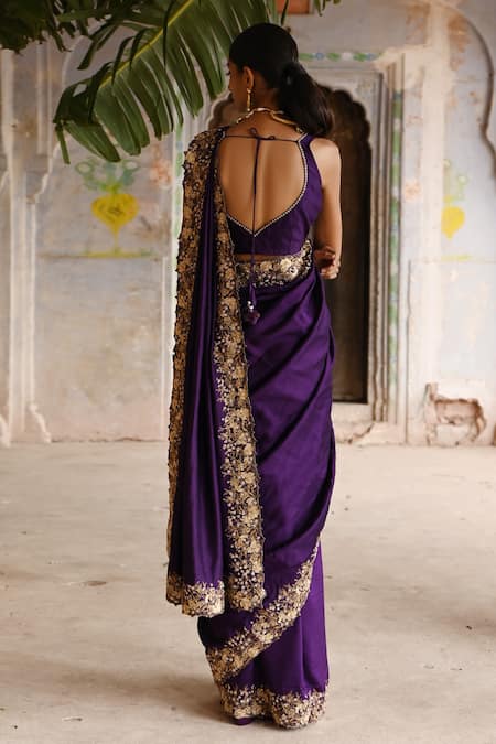Deep Thee Zari Gardenia Border Embroidered Saree With Blouse 