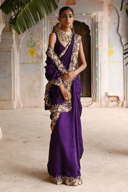 Shop_Deep Thee_Purple Silk Embroidery, Zari V-neck Gardenia Border Saree With Blouse _Online_at_Aza_Fashions