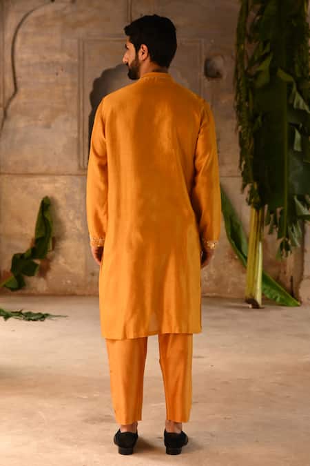 Deep Thee Zardozi Phool Placket Embroidered Kurta Set 