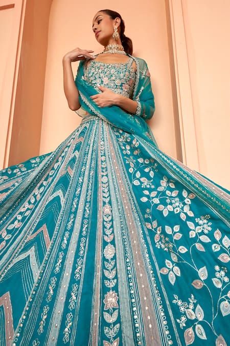 Buy Osaa By Adarsh Green Organza Embroidery, Zari Square Neck Floral Stripe Bridal Lehenga Set Online at Aza Fashions Buy_Osaa By Adarsh_Green Organza Embroidery, Zari Square Neck Floral Stripe Bridal Lehenga Set _Online_at_Aza_Fashions
