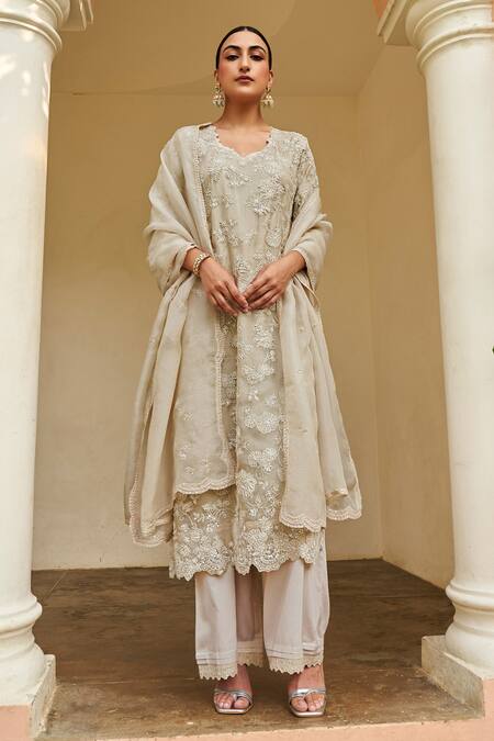 Osaa By Adarsh Beige Organza Embroidery, Applique Thread Kurta Pant Set Online at Aza Fashions Osaa By Adarsh_Beige Organza Embroidery, Applique Thread Kurta Pant Set_Online_at_Aza_Fashions