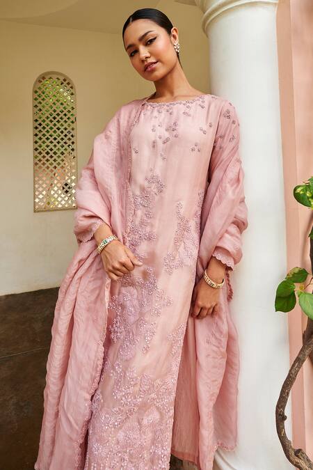 Buy Osaa By Adarsh Pink Organza Embroidery Boat Neck Dusty Kurta Set Online at Aza Fashions Buy_Osaa By Adarsh_Pink Organza Embroidery Boat Neck Dusty Kurta Set_Online_at_Aza_Fashions