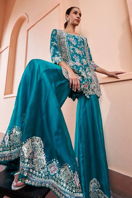 Osaa By Adarsh_Green Organza Zari, Embroidery, Sequins Round Neck Floral Kurta Set _Online_at_Aza_Fashions