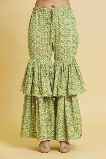 Samyukta Singhania_Green Cotton, Muslin Gota Patti Sweetheart Neck Shabnam Abstract Print Kurta Set _at_Aza_Fashions