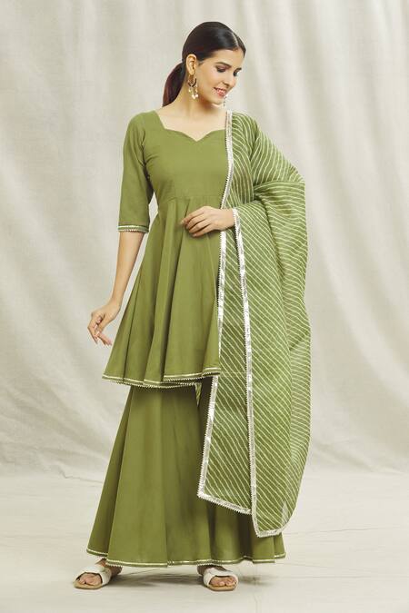 Buy Naintara Bajaj Green Cotton, Kota Doria Patti Anarkali Set With Leheriya Pattern Dupatta Online at Aza Fashions Buy_Naintara Bajaj_Green Cotton, Kota Doria Patti Anarkali Set With Leheriya Pattern Dupatta _Online_at_Aza_Fashions