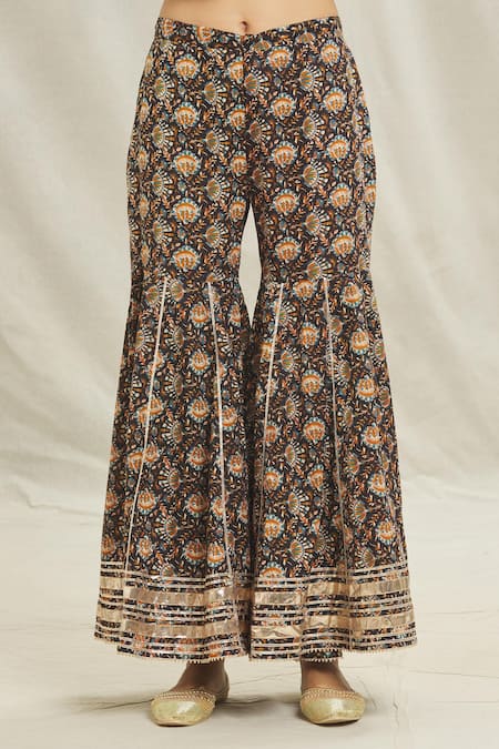 Samyukta Singhania_Black Cotton, Organza Embroidery, Gota Masakali Floral Print Kurta Sharara Set _at_Aza_Fashions